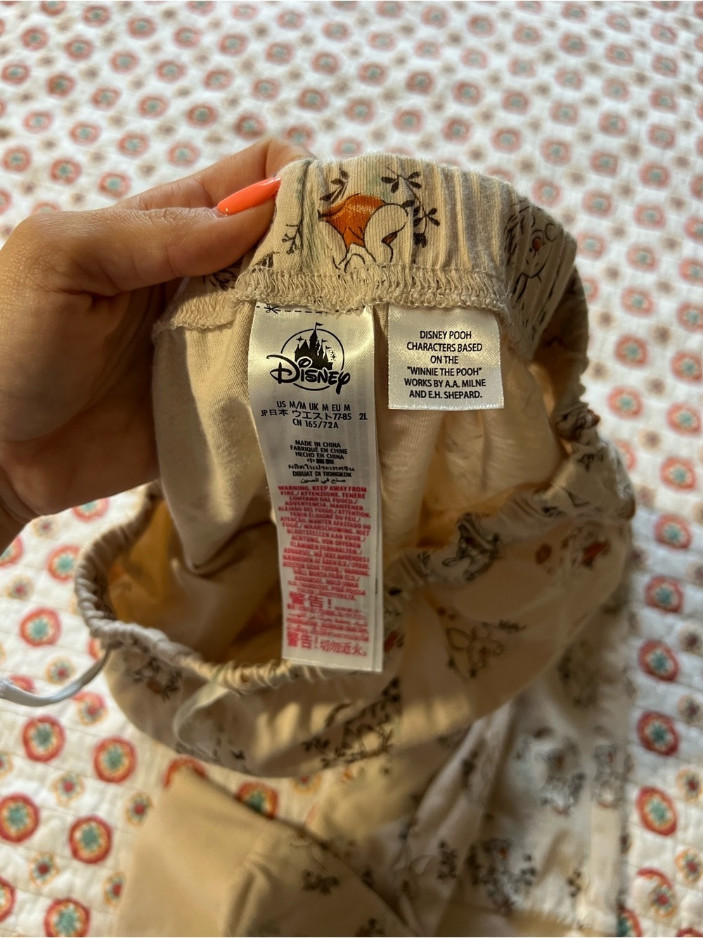 Official Disney Parks Winnie the Pooh Pajama Jogger Pants size Medium - Picture 6 of 7